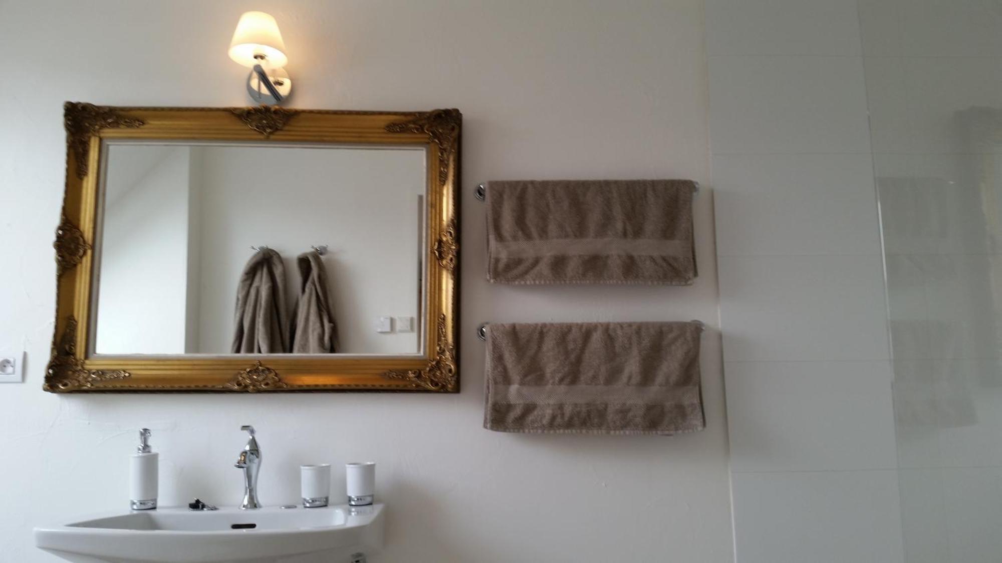 B&B La Douceur De La Miclette Ellezelles Habitación foto